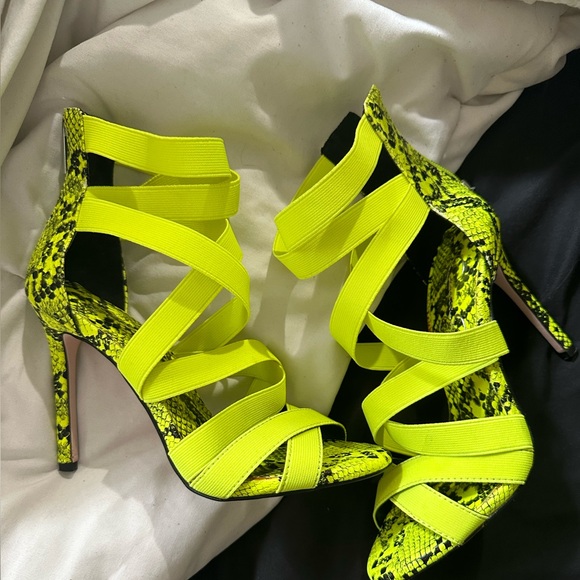 Heels - Picture 1 of 3